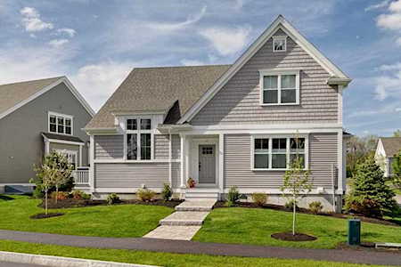 8 Fieldstone Dr #33 Medway, MA 02053
