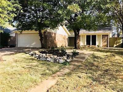 1905 Penbrook Drive Arlington, TX 76015