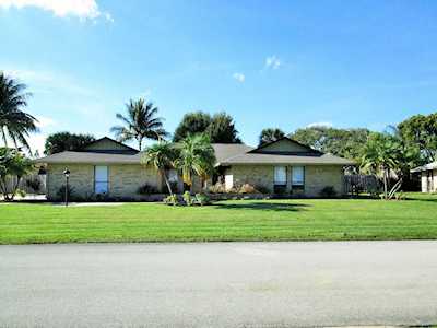 3005 SE Glasgow Drive Stuart, FL 34997