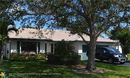 1275 NW 112th Way Coral Springs, FL 33071