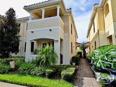 12042 Ginkgo Drive Orlando, FL 32827