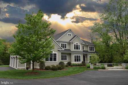 10603 Creamcup Ln Great Falls, VA 22066