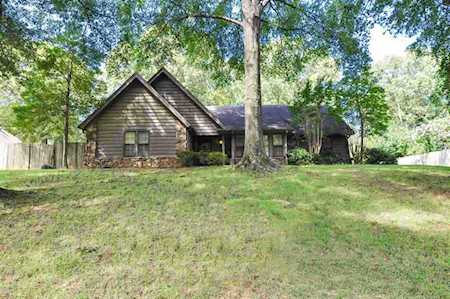 2355 Stratfield Dr Germantown, TN 38139