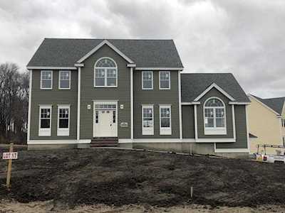 17 Demitri Circle Dracut, MA 01826