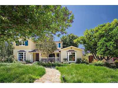 2414 Bonnie Brae Santa Ana, CA 92706