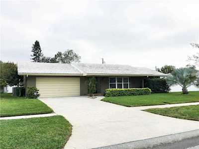 9925 Commodore Drive Seminole, FL 33776