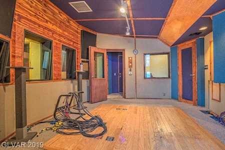 6312 Chimney Wood Ave Las Vegas, NV 89130