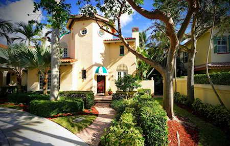 789 Estuary Way Delray Beach, FL 33483