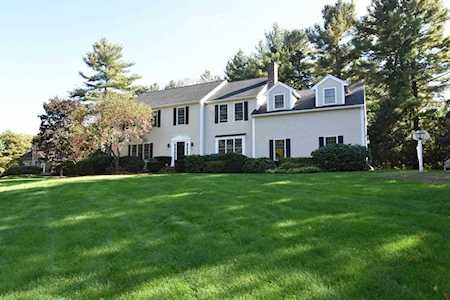 10 Perry Circle Sudbury, MA 01776