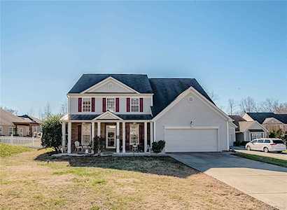 10808 Peddlers Ct Davidson, NC 28036