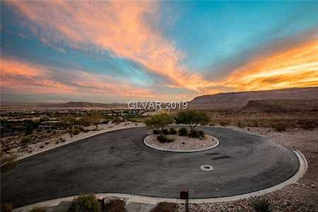 1 Promontory Pointe Ln Las Vegas, NV 89135