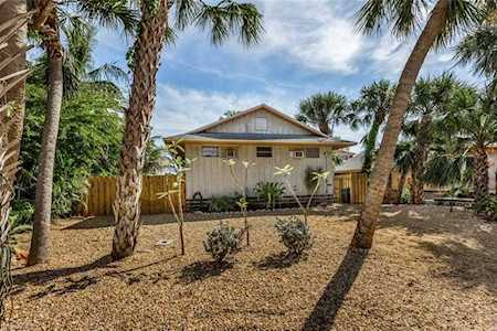 224 Ohio Ave Fort Myers Beach, FL 33931