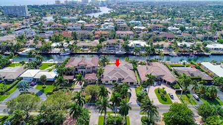 2420 NE 27 Street Lighthouse Point, FL 33064