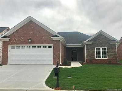1036 Villas Dr Stanley, NC 28164