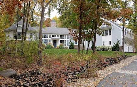 1831 Great Pond Rd North Andover, MA 01845