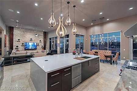 55 Meadowhawk Ln Las Vegas, NV 89135