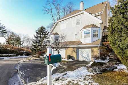 4 Winding Ridge Rd Greenburgh, NY 10603