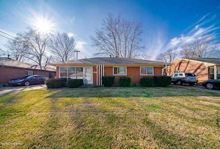 3023 Boaires Ln Louisville, KY 40220