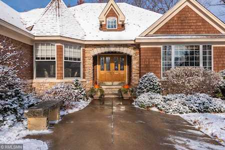403 Vadnais Lake Drive Vadnais Heights, MN 55127