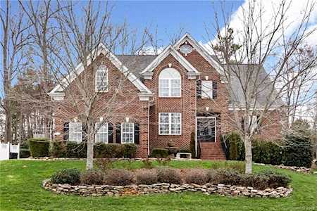 10620 Devonshire Dr Huntersville, NC 28078