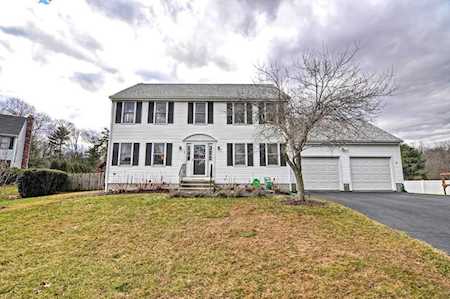 11 Walden Farms Rd Foxboro, MA 02035