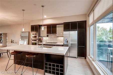 8925 Flamingo Rd #305 Las Vegas, NV 89147