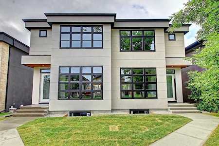 4413 35 Avenue SW Calgary, AB T3E 1B2