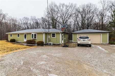 5315 Wilbur Road Martinsville, IN 46151