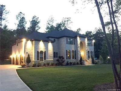 4142 River Oaks Rd Lake Wylie, SC 29710