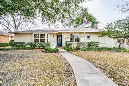 6867 Winchester Street Dallas, TX 75231