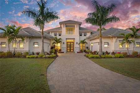 8345 Lindrick Lane Bradenton, FL 34202