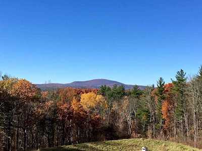 4 Homestead Lane Sterling, MA 01564