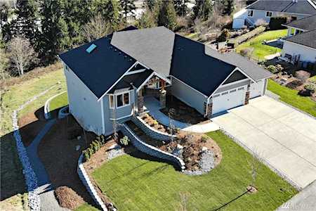 4929 131st Av Ct E Edgewood, WA 98372