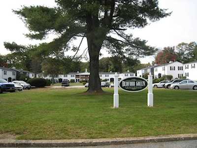 22 Roberts Dr. #D Bedford, MA 01730