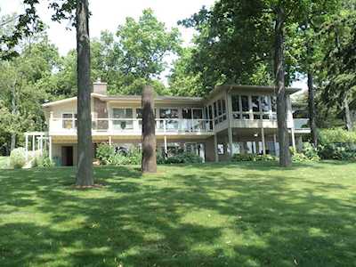 W1909 Belle Mapps Ct Brooklyn, WI 54941
