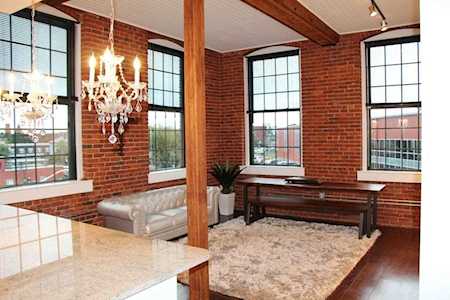 48 Water St #302 Worcester, MA 01604