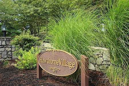 14 Hawthorne Village #B Franklin, MA 02038
