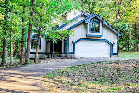 2810 Briarwood Rd La Grange, KY 40031