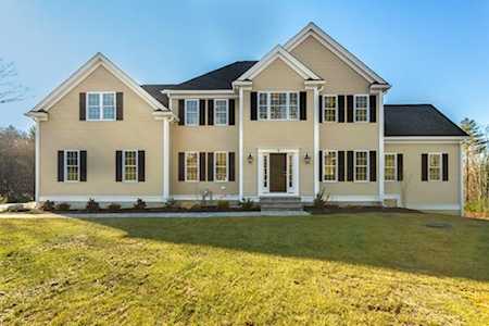6 Rawson Farm Road Mendon, MA 01756