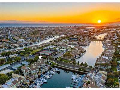 3857 Aruba Circle Huntington Beach, CA 92649