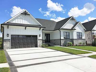 17811 Shakes Creek Dr Fisherville, KY 40023