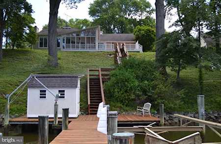 2652 Greenbriar Ln Annapolis, MD 21401