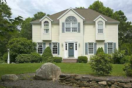 12 Carriage House Lane Mansfield, MA 02048