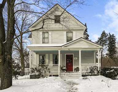 4 Upland Rd Southborough, MA 01772