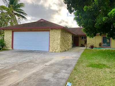 1242 Wyndcliff Drive Wellington, FL 33414