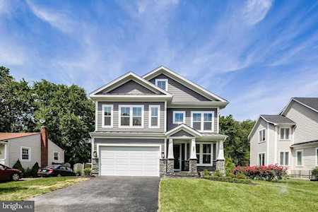 1938 Hillside Dr Falls Church, VA 22043