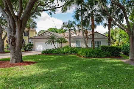 282 Flamingo Point Jupiter, FL 33458