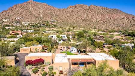 5716 E Camelback Road Phoenix, AZ 85018