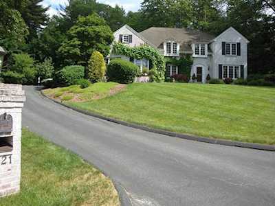 121 Country Club Pl Southbridge, MA 01550