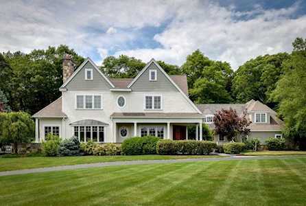 3 Hamlins Crossing Dover, MA 02030